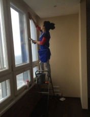 Мытье окон на балконе и в квартире